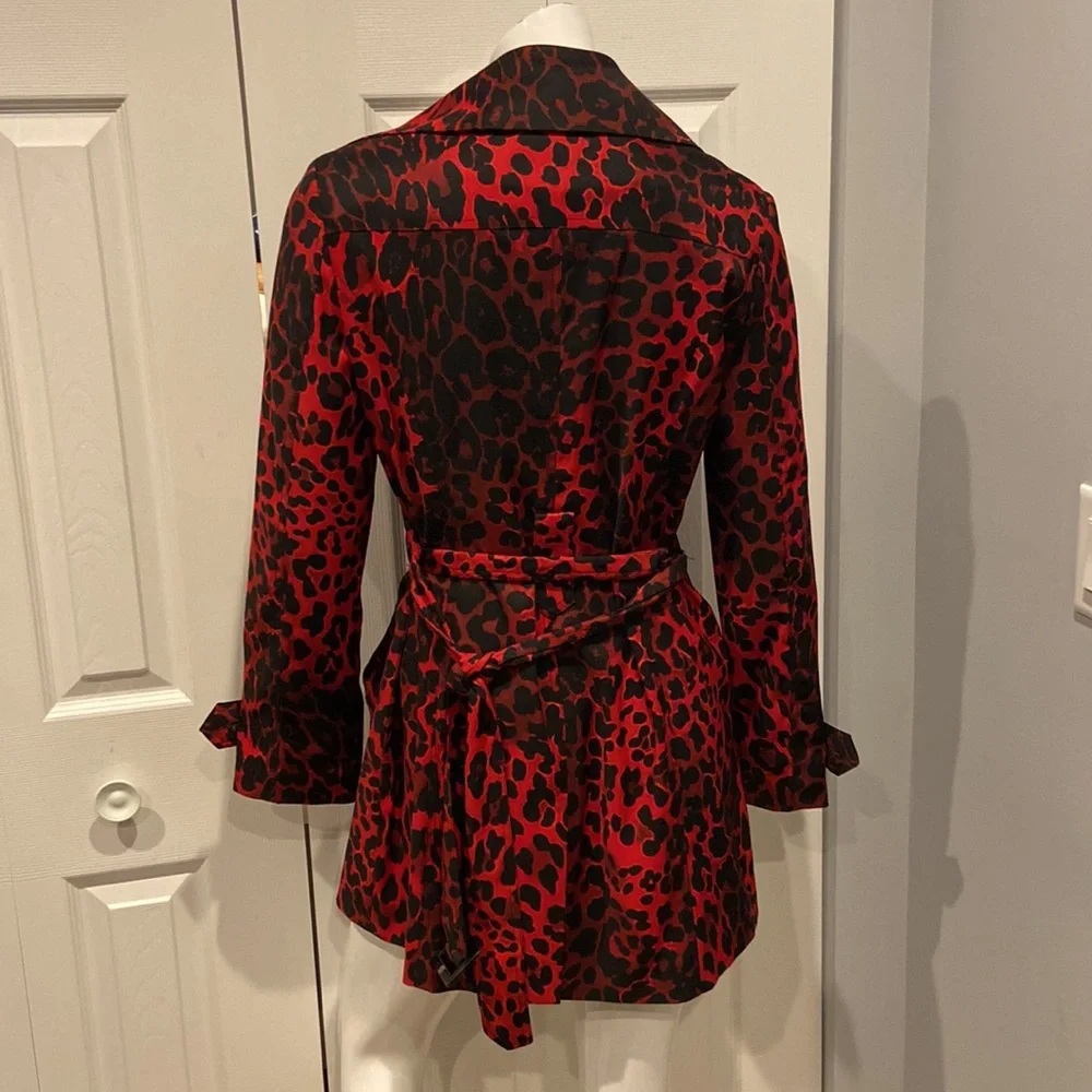 EUC Caché red leopard trench_8